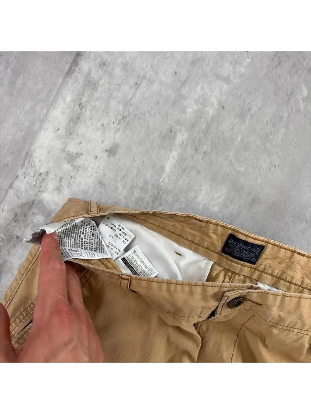 Levi's Tan Cargo Shorts